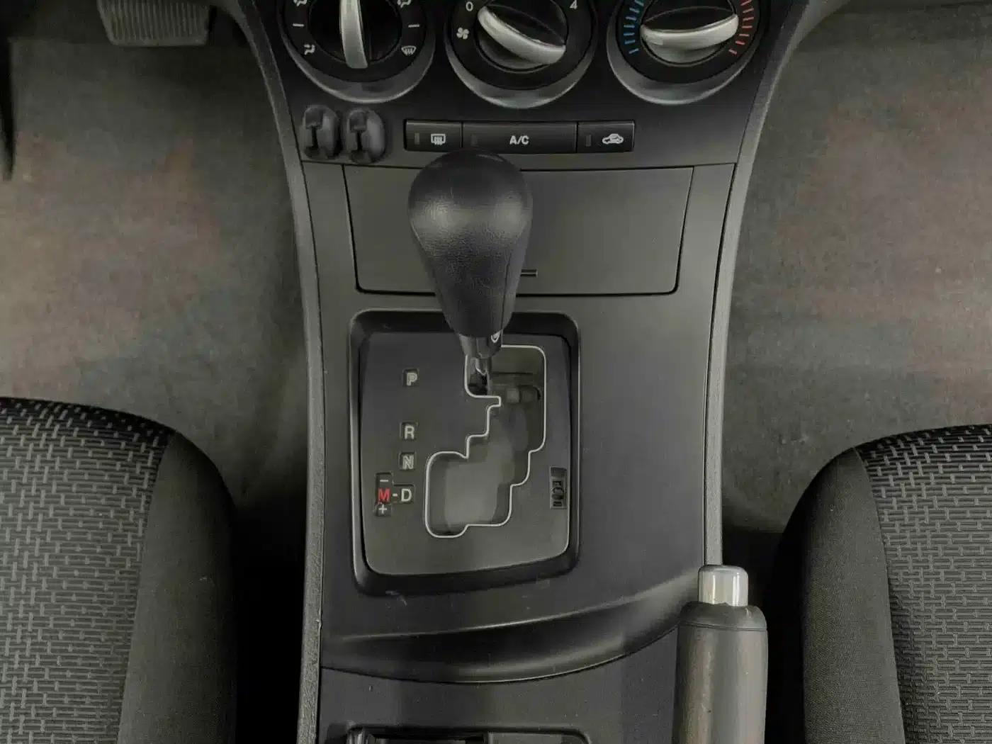 Mazda3 Axela 2013 Hatchback 1.6L Automatic Elite — миниатюра 14