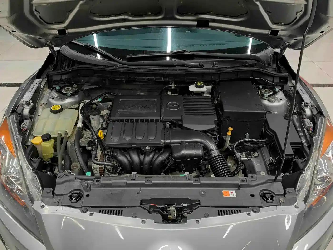 Mazda3 Axela 2013 Hatchback 1.6L Automatic Elite — миниатюра 25
