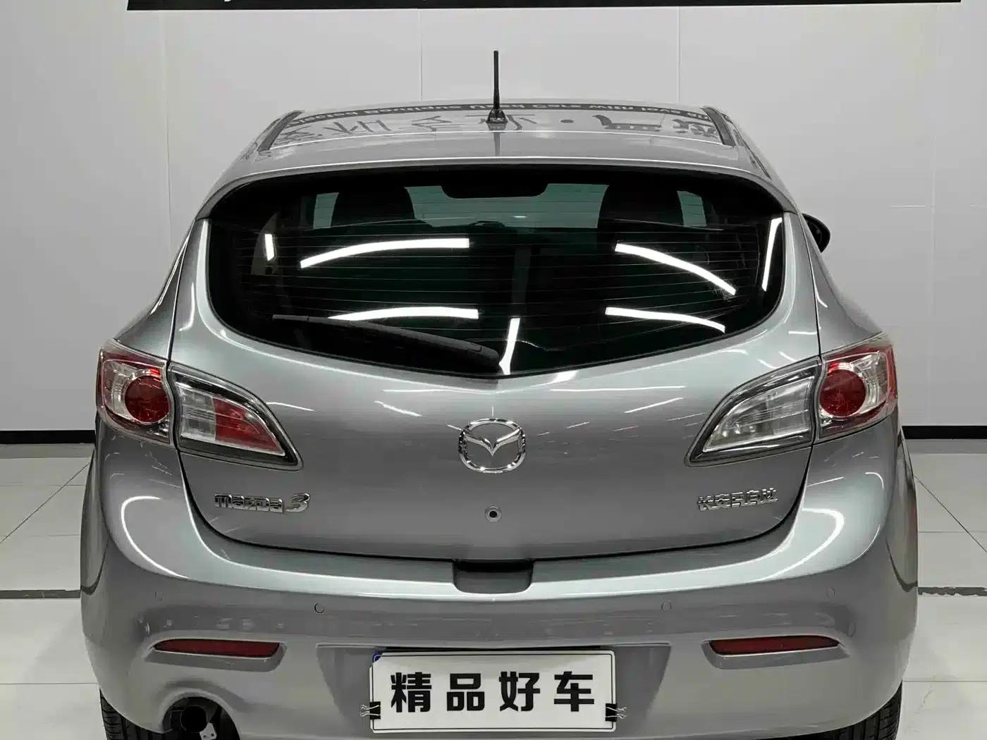 Mazda3 Axela 2013 Hatchback 1.6L Automatic Elite — миниатюра 5