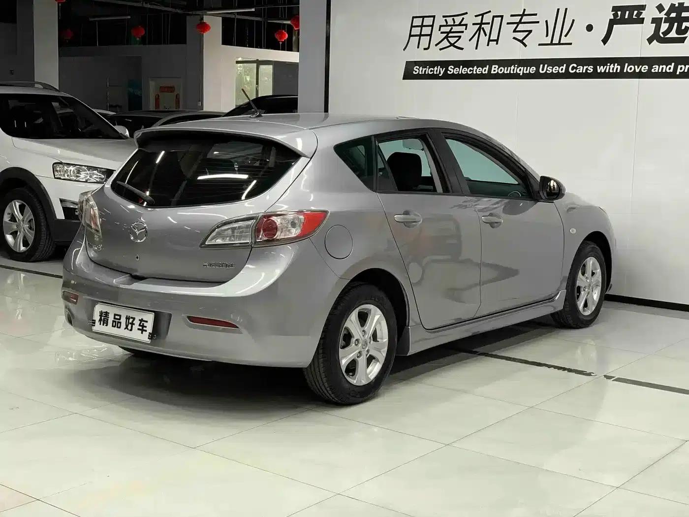 Mazda3 Axela 2013 Hatchback 1.6L Automatic Elite — миниатюра 6