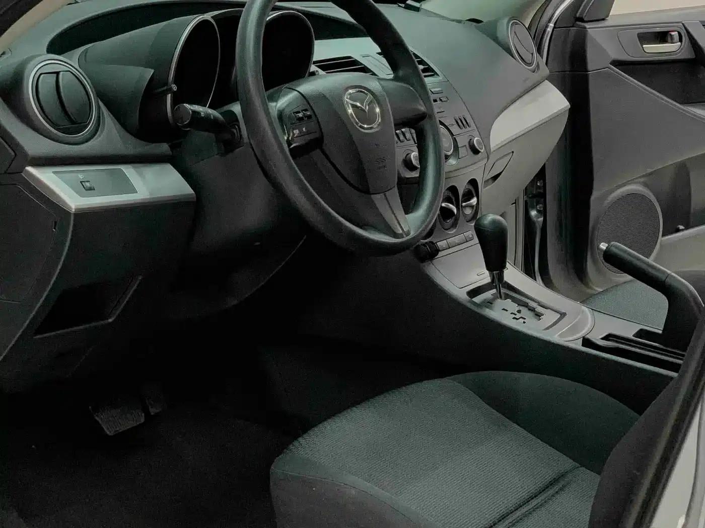 Mazda3 Axela 2013 Hatchback 1.6L Automatic Elite — миниатюра 9