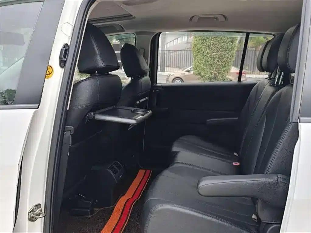 Mazda 5 2013 2.0L Automatic Comfort Model — миниатюра 9