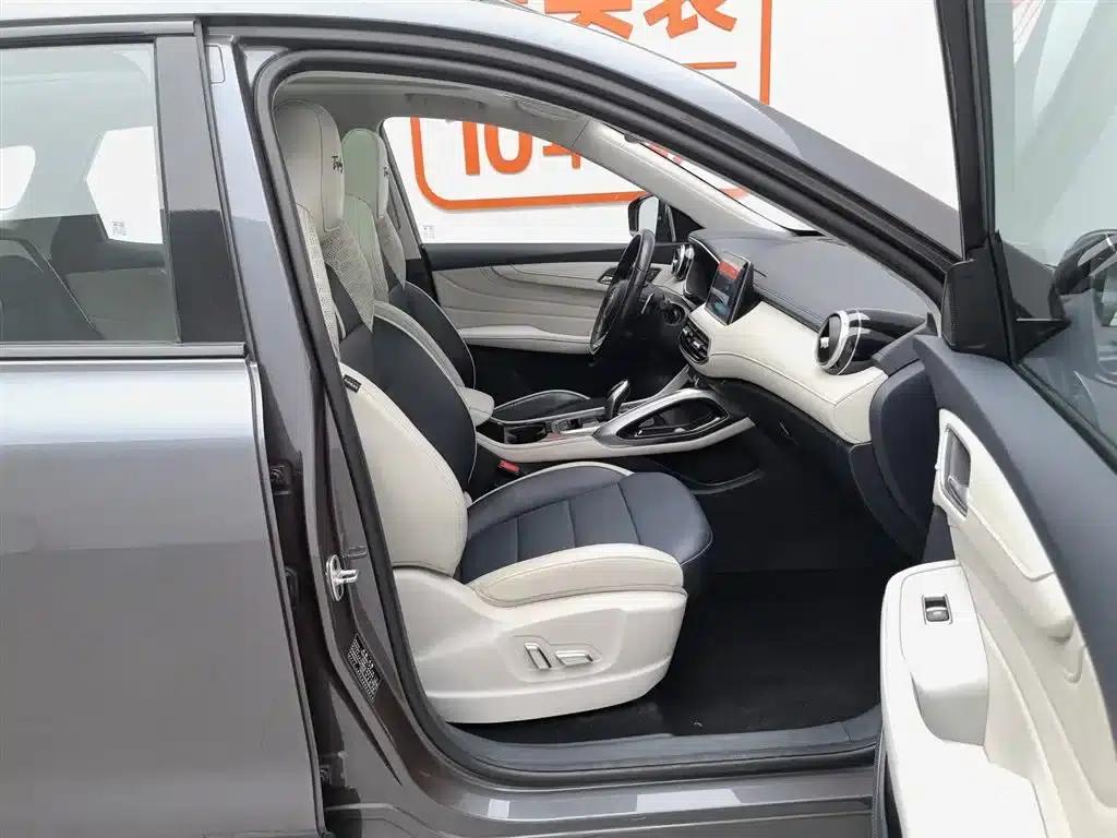MG Pilot 2021 300TGI Automatic 2WD Trophy Premium Edition — миниатюра 23