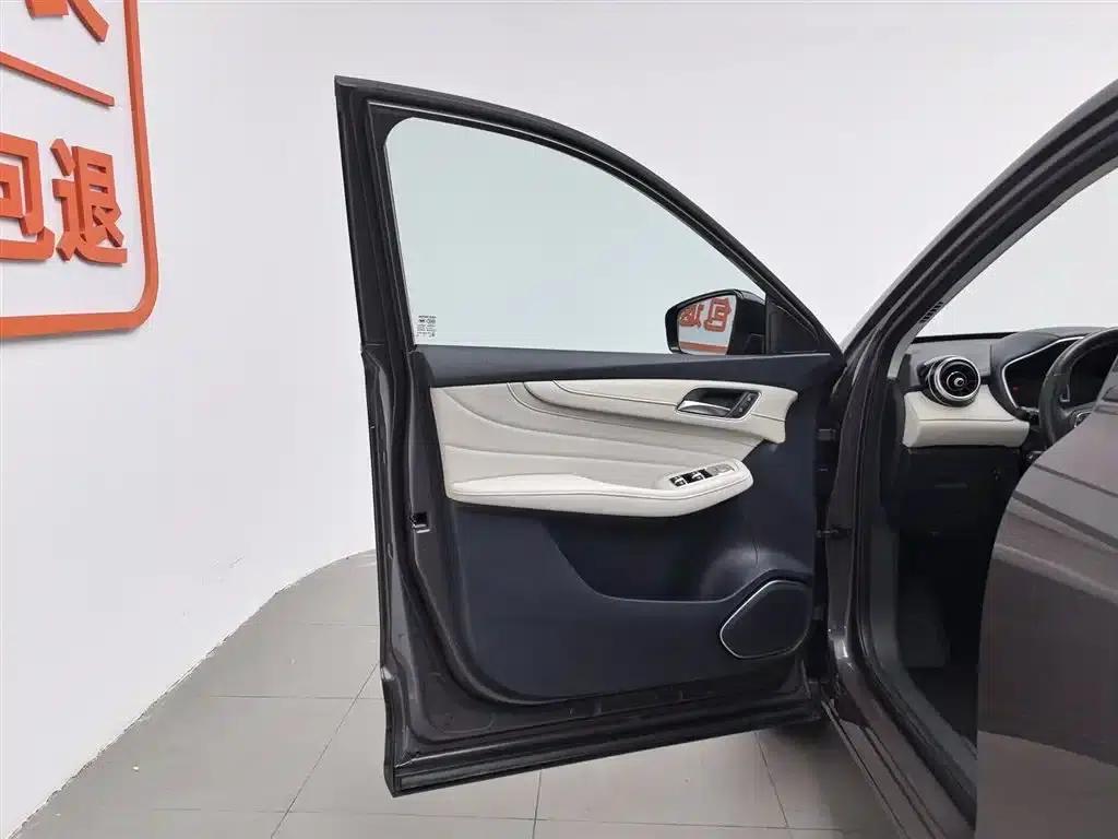 MG Pilot 2021 300TGI Automatic 2WD Trophy Premium Edition — миниатюра 8