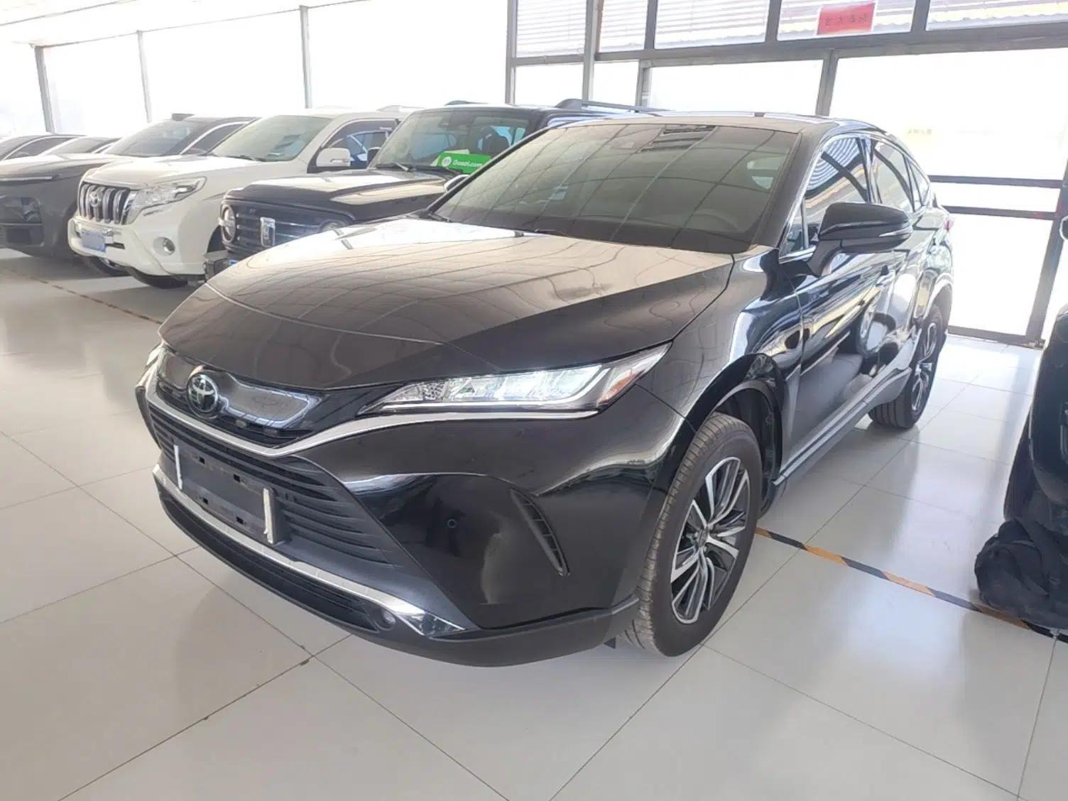 Toyota Harrier 2022 2.0L CVT Two-Wheel Drive Deluxe Edition — миниатюра 1