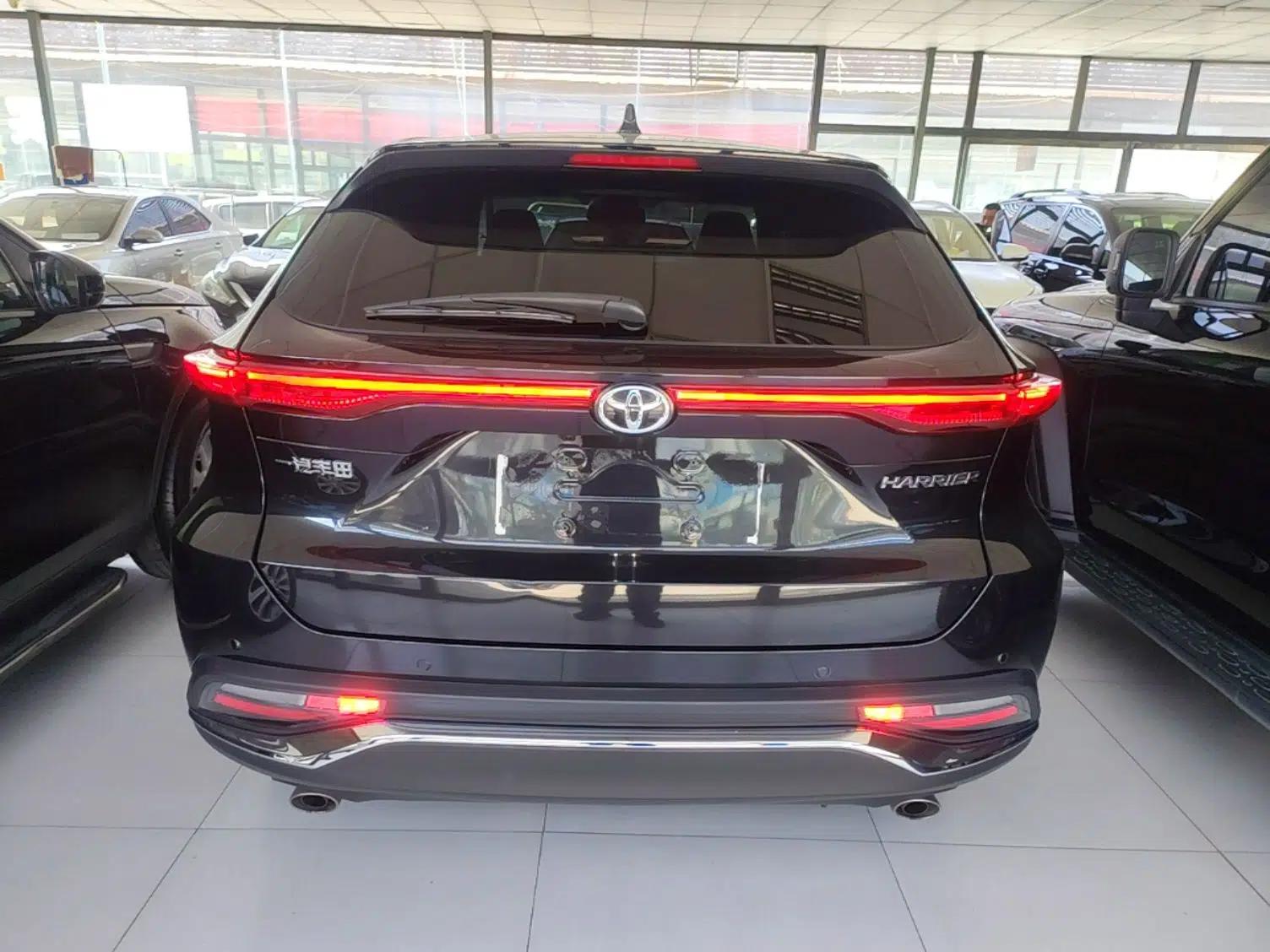 Toyota Harrier 2022 2.0L CVT Two-Wheel Drive Deluxe Edition — миниатюра 5