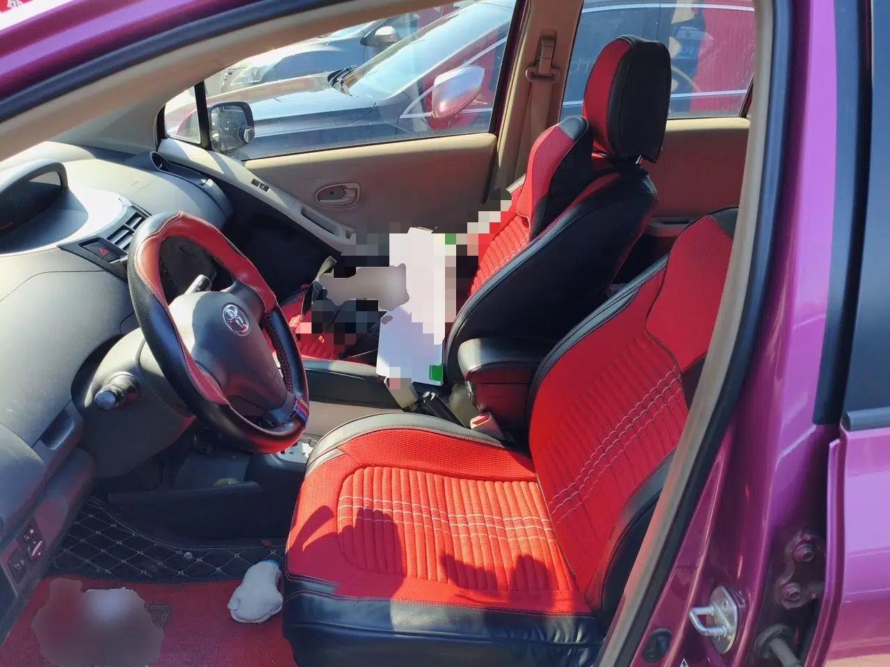 Toyota Yaris 2011 1.6E Automatic Charm Edition — миниатюра 16