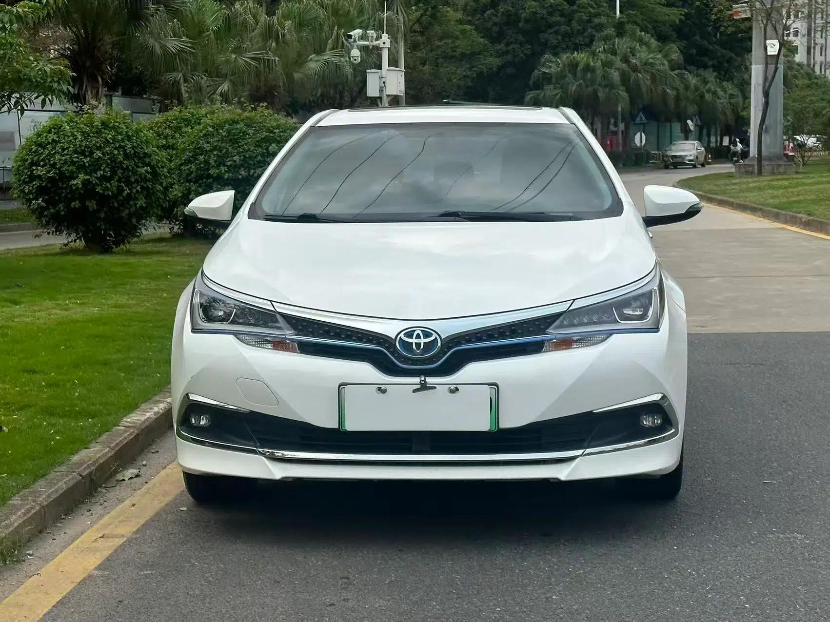 Toyota Corolla Hybrid E+ 2019 1.8L E-CVT Leading Edition — миниатюра 2