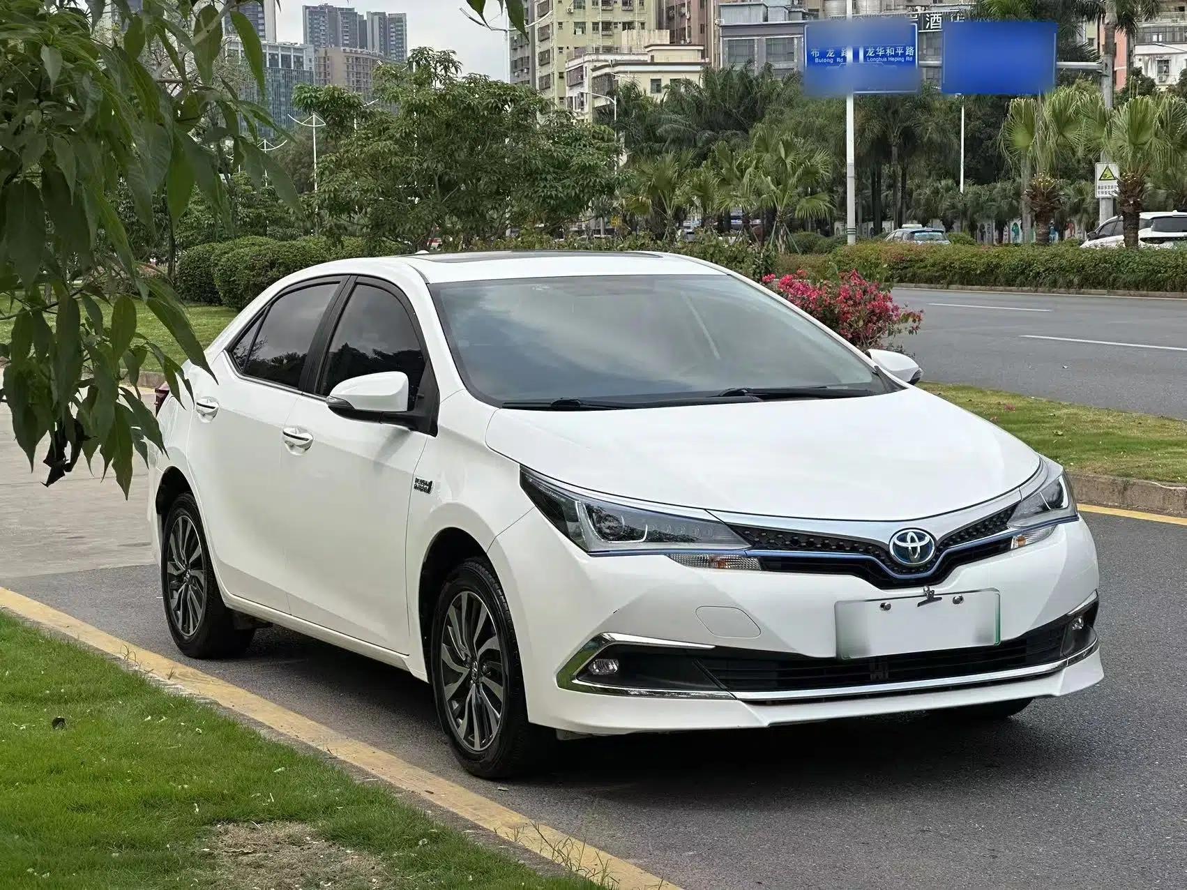 Toyota Corolla Hybrid E+ 2019 1.8L E-CVT Leading Edition — миниатюра 3