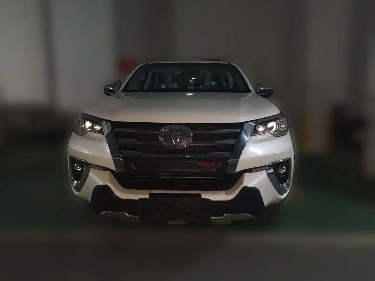 Toyota Fortuner 2016 2.7L Middle East Version — миниатюра 2