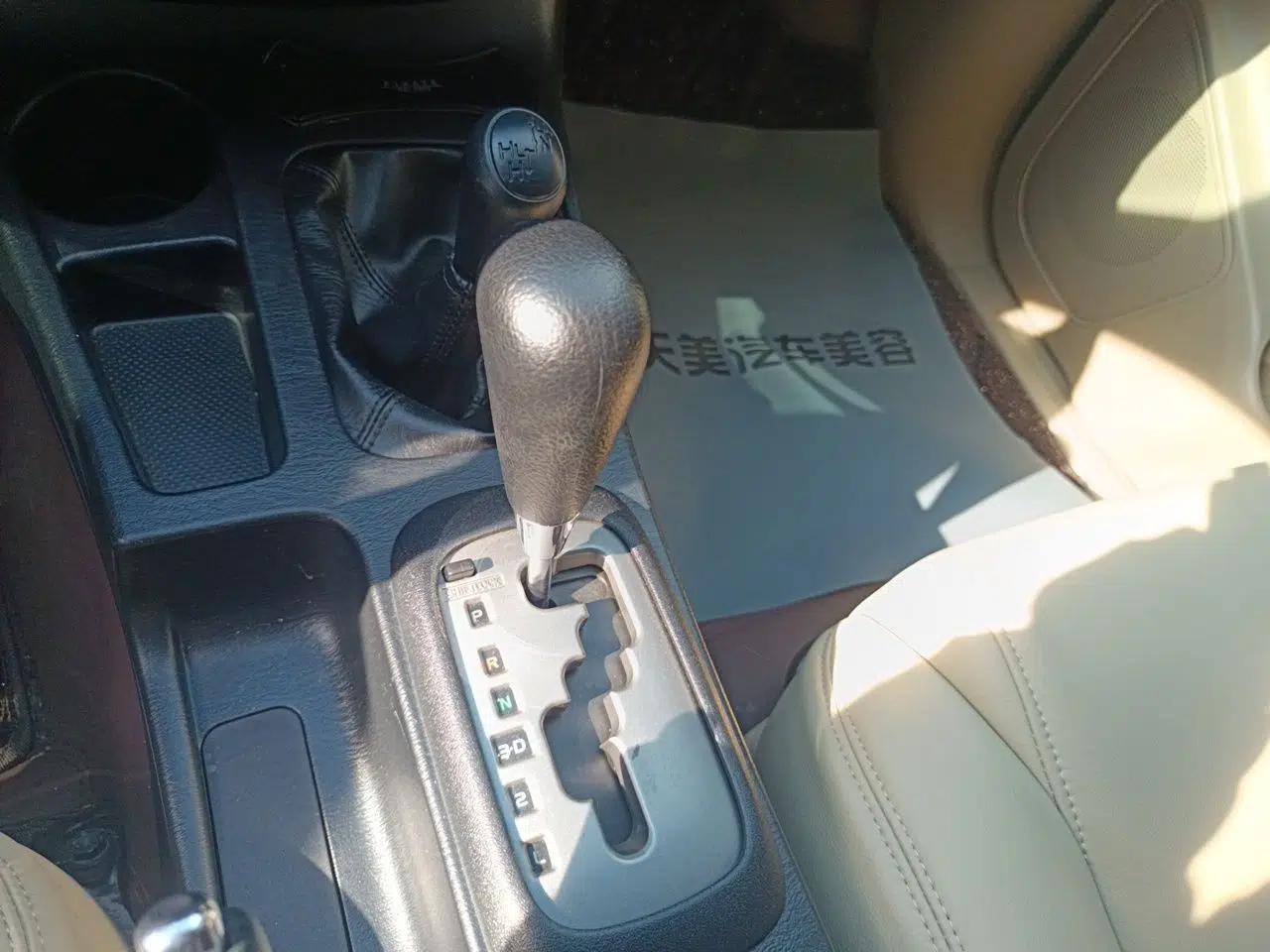 Toyota Fortuner  — миниатюра 15