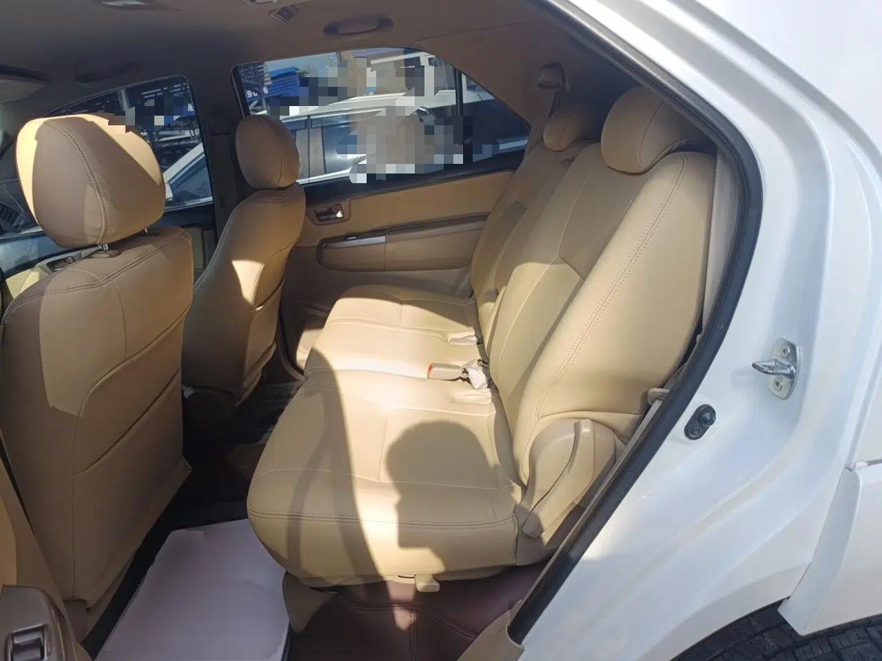 Toyota Fortuner  — миниатюра 18