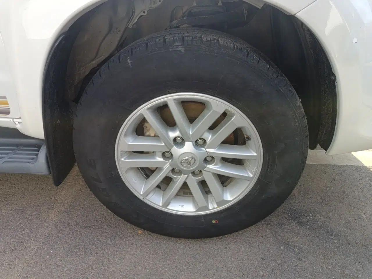 Toyota Fortuner  — миниатюра 8