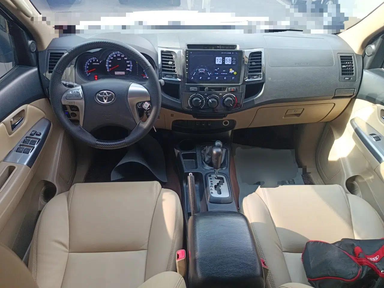 Toyota Fortuner  — миниатюра 10