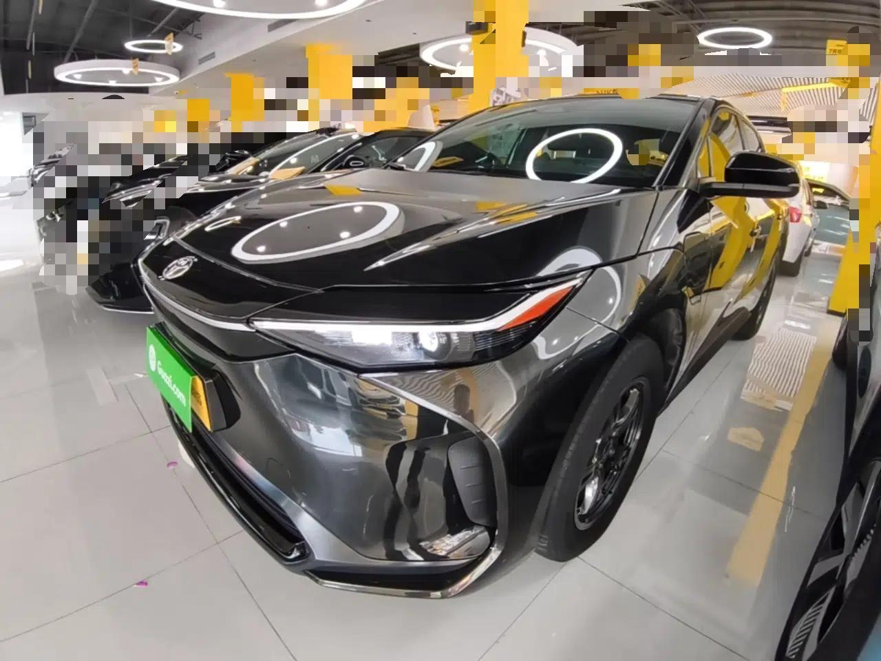 Toyota FAW bZ4X 2022 Two-Wheel-Drive Elite JOY Edition — миниатюра 1