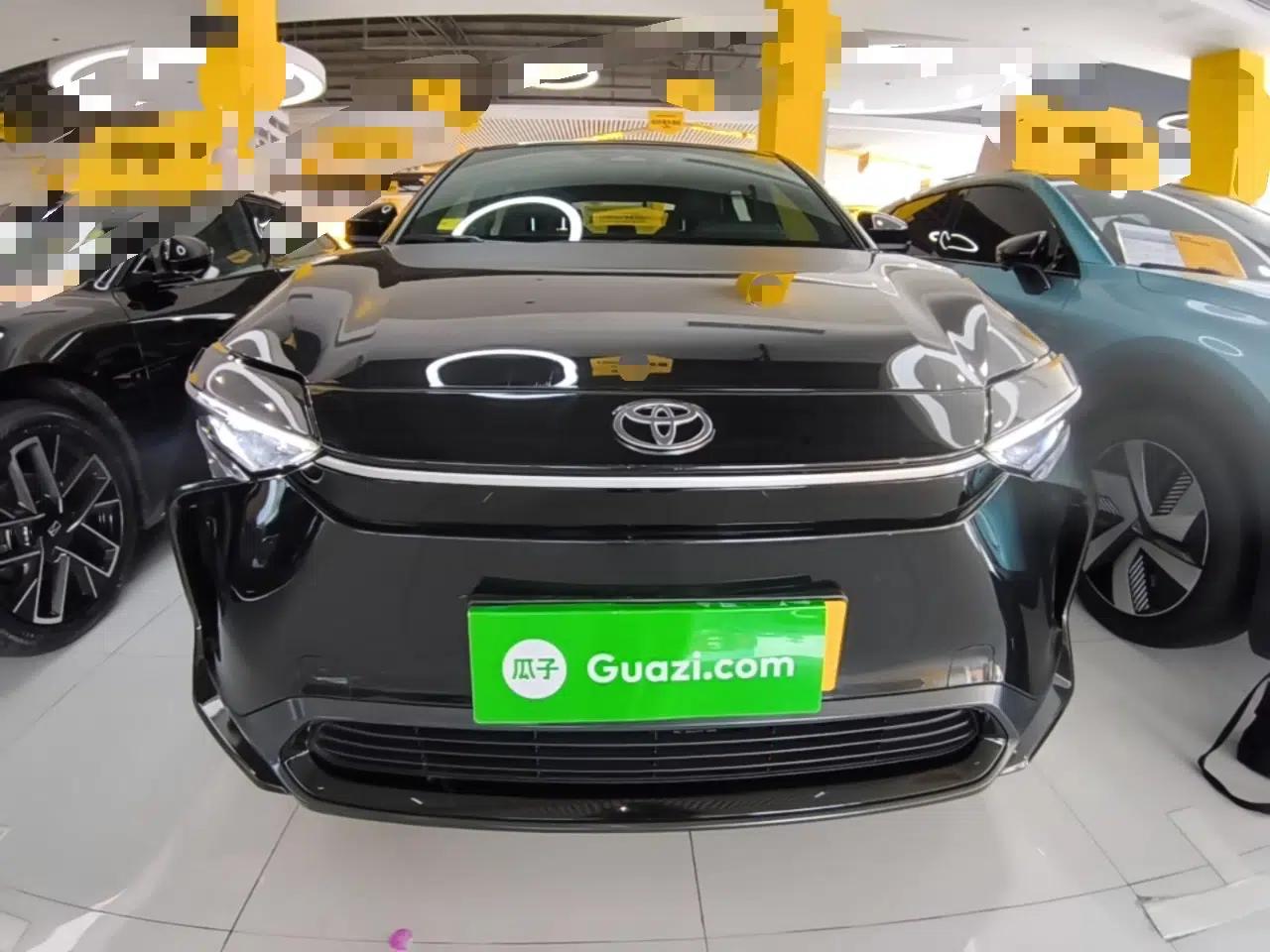 Toyota FAW bZ4X 2022 Two-Wheel-Drive Elite JOY Edition — миниатюра 2