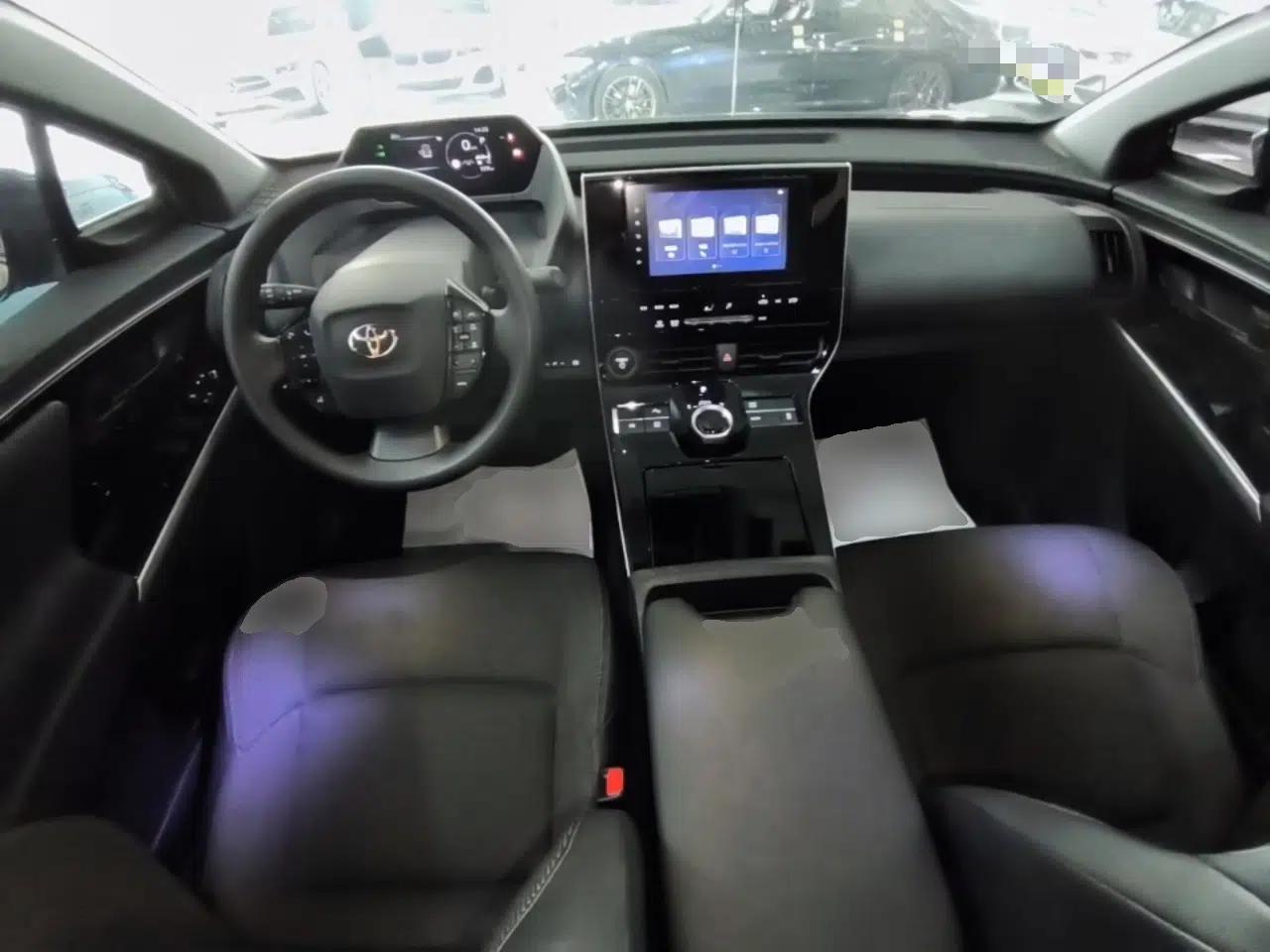 Toyota FAW bZ4X 2022 Two-Wheel-Drive Elite JOY Edition — миниатюра 13