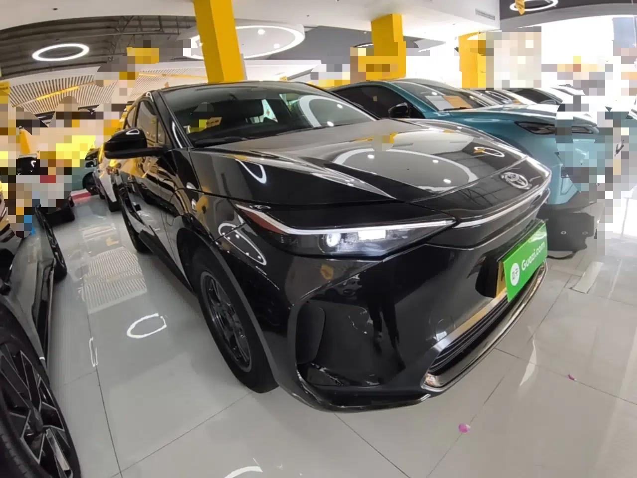 Toyota FAW bZ4X 2022 Two-Wheel-Drive Elite JOY Edition — миниатюра 3