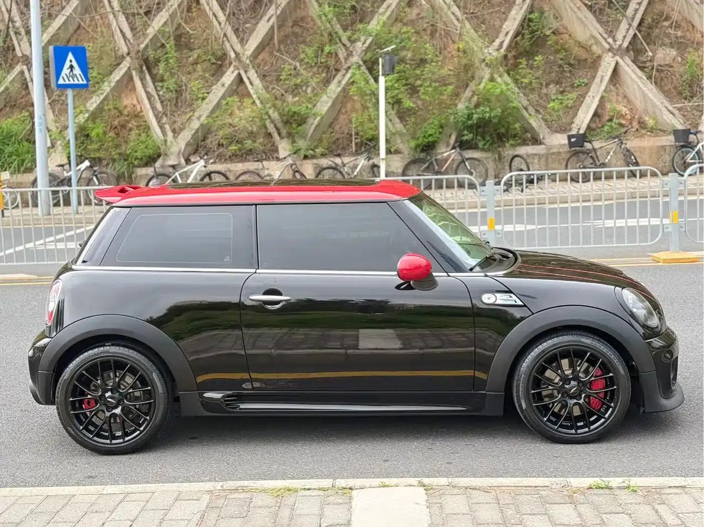 MINI JCW 2013 1.6T JOHN COOPER WORKS — миниатюра 8