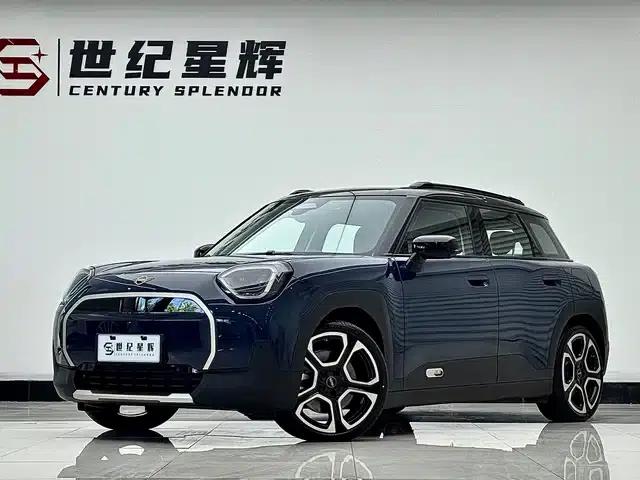 2024 Electric MINI Aceman SE Artist