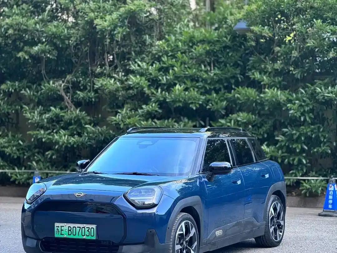 2024 Electric MINI Aceman E Classic — миниатюра 1