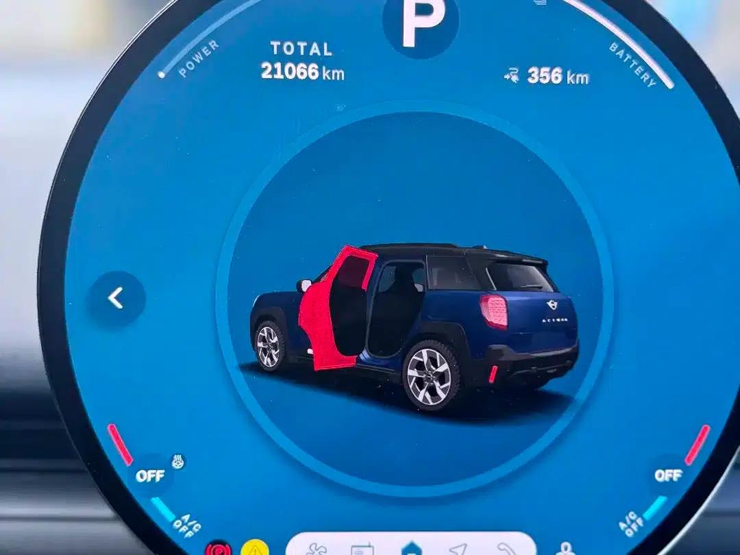 2024 Electric MINI Aceman E Classic — миниатюра 7