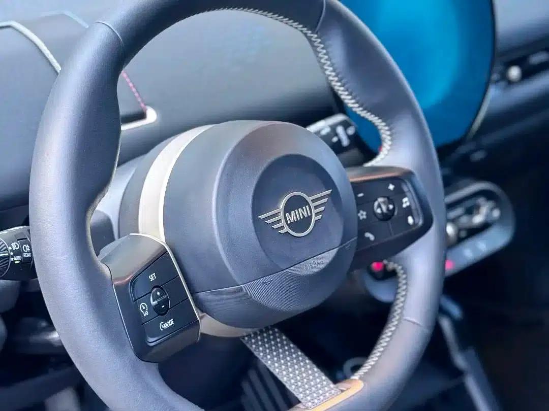 2024 Electric MINI Aceman E Classic — миниатюра 10