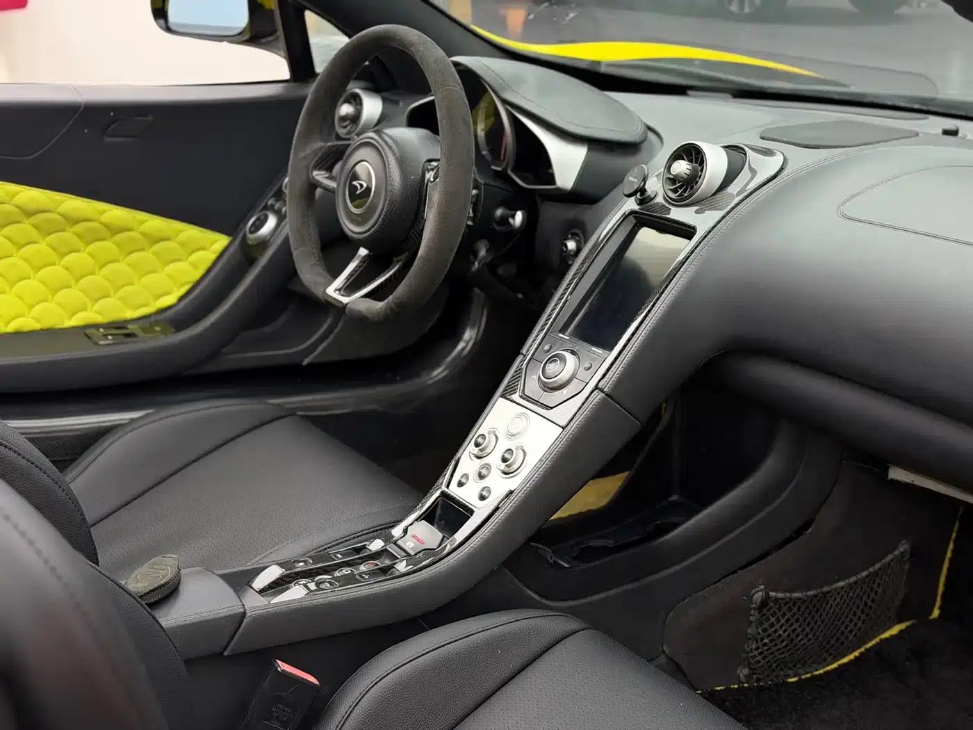 McLaren 12C 2013 3.8T SPIDER 50th Anniversary Edition — миниатюра 11