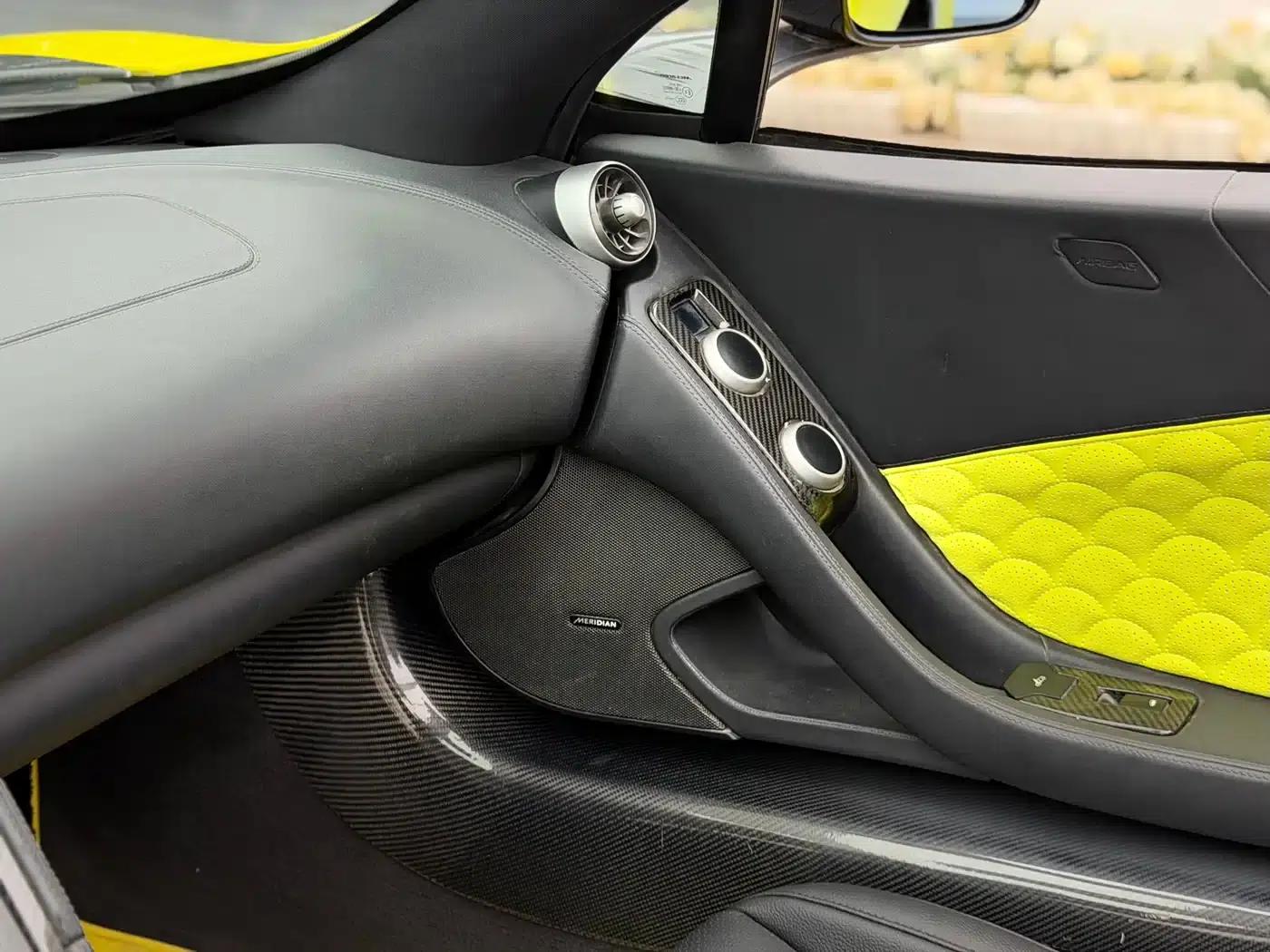 McLaren 12C 2013 3.8T SPIDER 50th Anniversary Edition — миниатюра 17