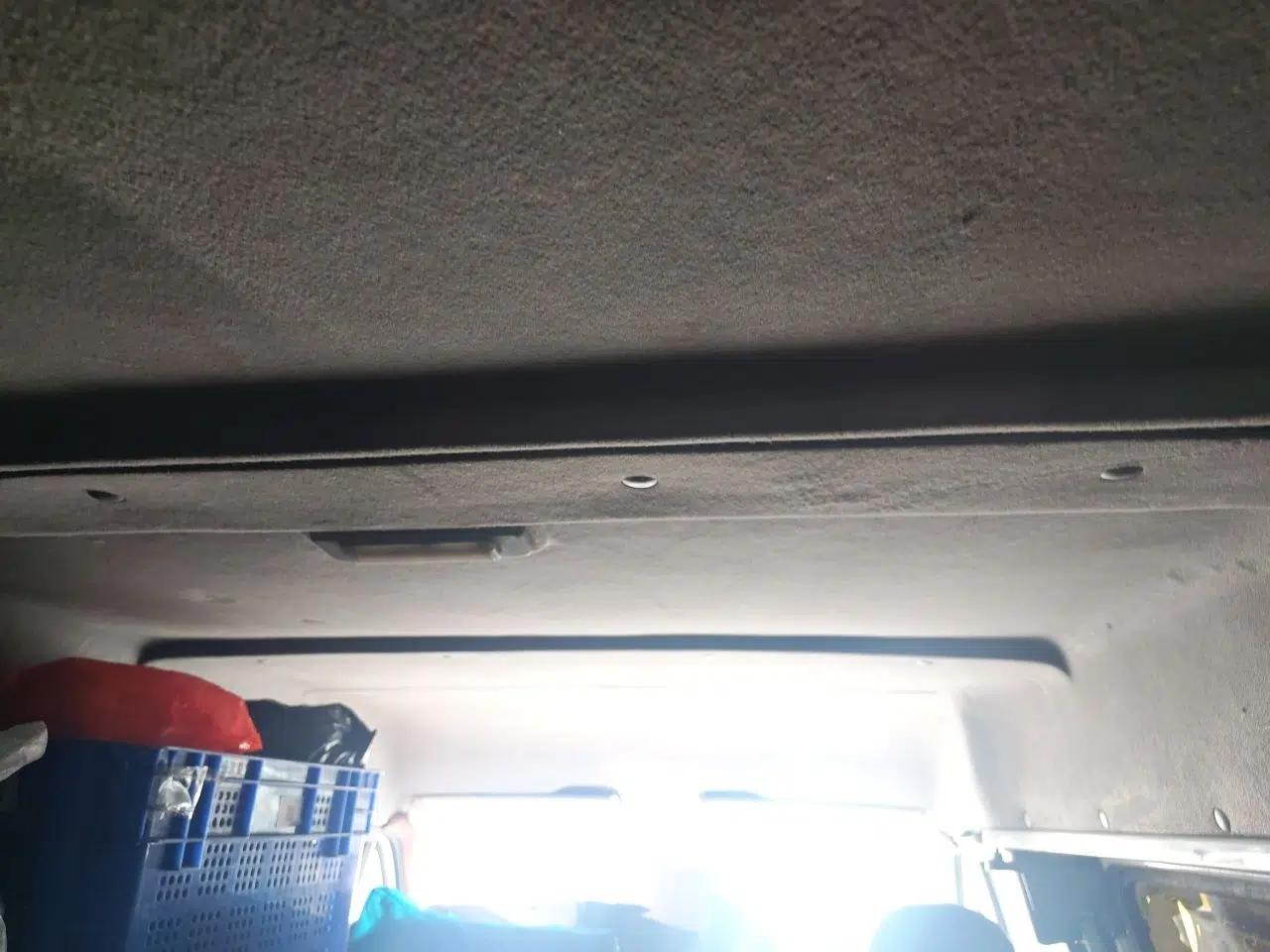 Ford Classic Transit 2013 2.8T Diesel Ice White Logistics Vehicle Long Wheelbase Mid-Roof Design – JX493ZLQ4 — миниатюра 19