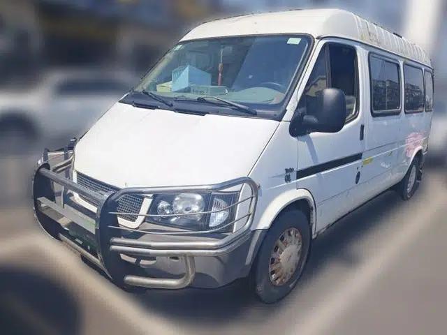 Ford Classic Transit 2013 2.8T Diesel Ice White Logistics Vehicle Long Wheelbase Mid-Roof Design – JX493ZLQ4
