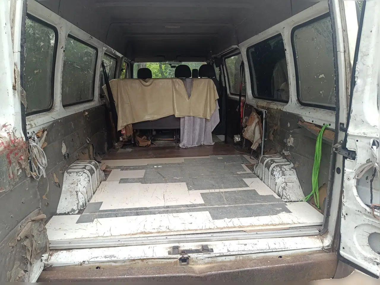 Ford Classic Transit 2013 2.8T Refurbished Diesel Ice-White Logistics Vehicle Long Wheelbase Mid-Roof Model JX493ZLQ4 — миниатюра 20