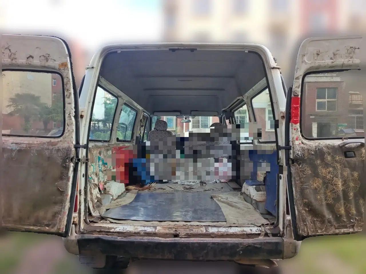 Ford Classic Transit 2013 2.8T Diesel Standard Short-Wheelbase Mid-Roof JX493ZLQ3A — миниатюра 20
