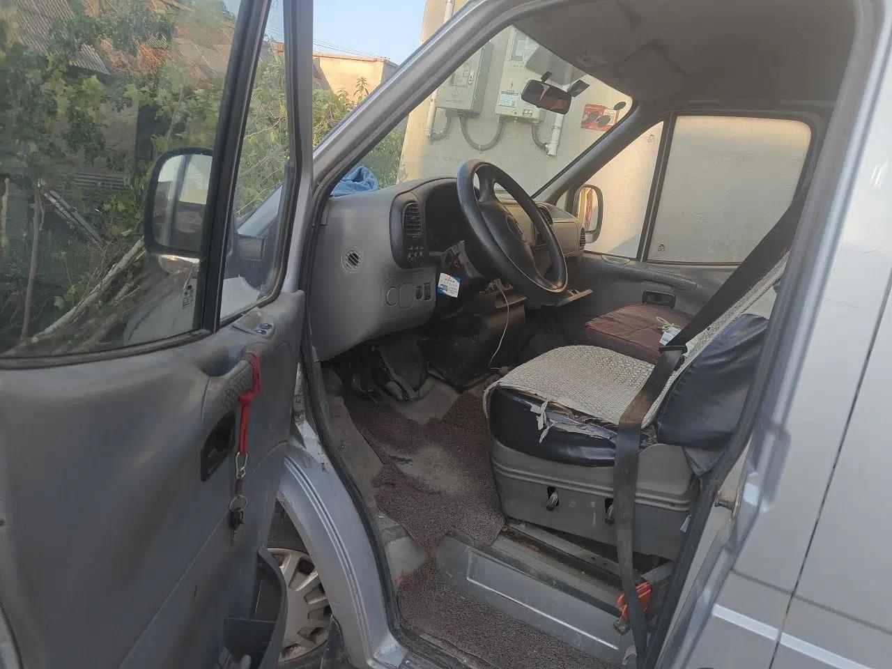 Ford Classic Transit 2013 2.8T Diesel Logistics Model with Short Wheelbase and Mid-Roof JX493ZLQ4 — миниатюра 17
