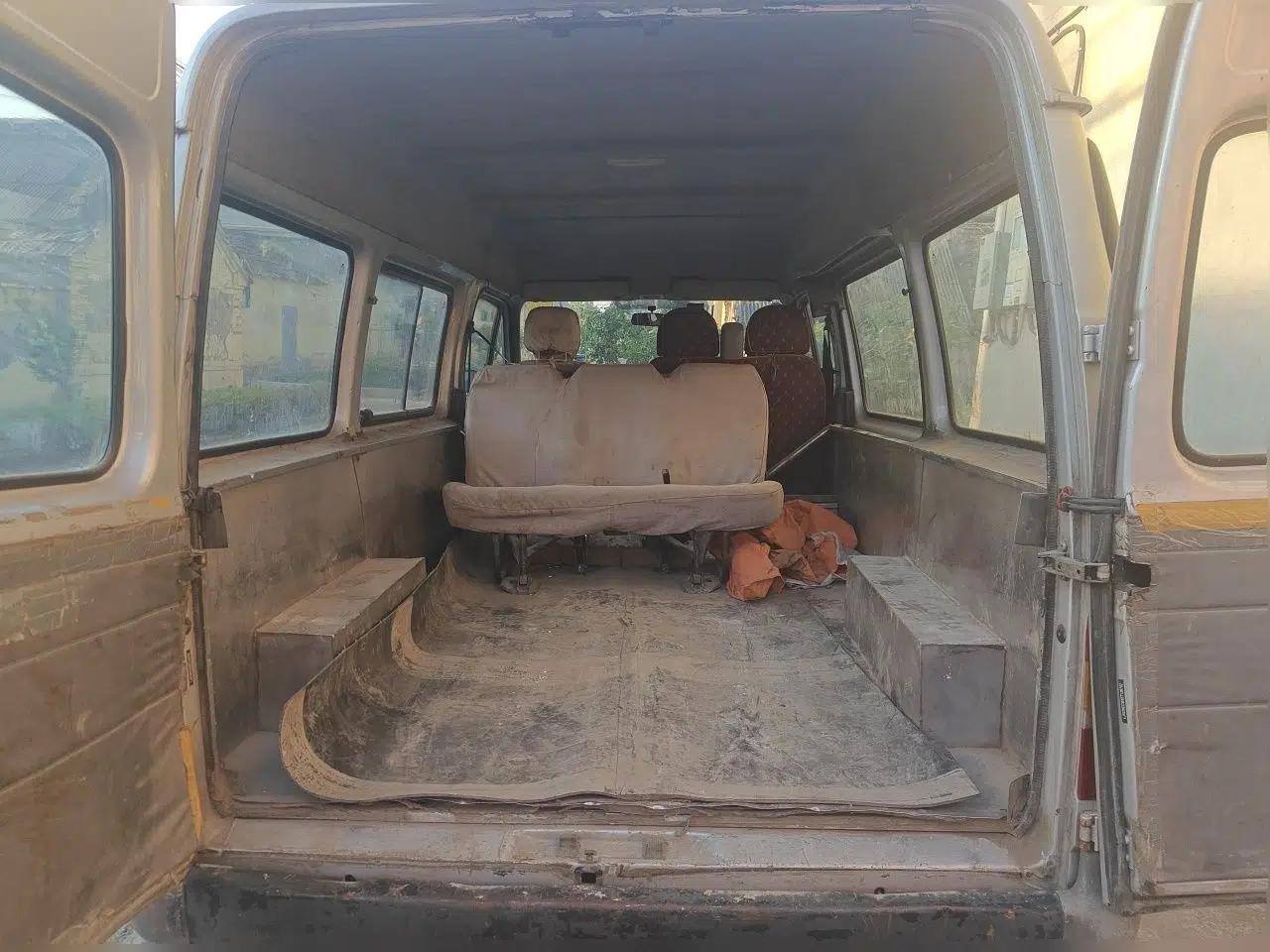 Ford Classic Transit 2013 2.8T Diesel Logistics Model with Short Wheelbase and Mid-Roof JX493ZLQ4 — миниатюра 20