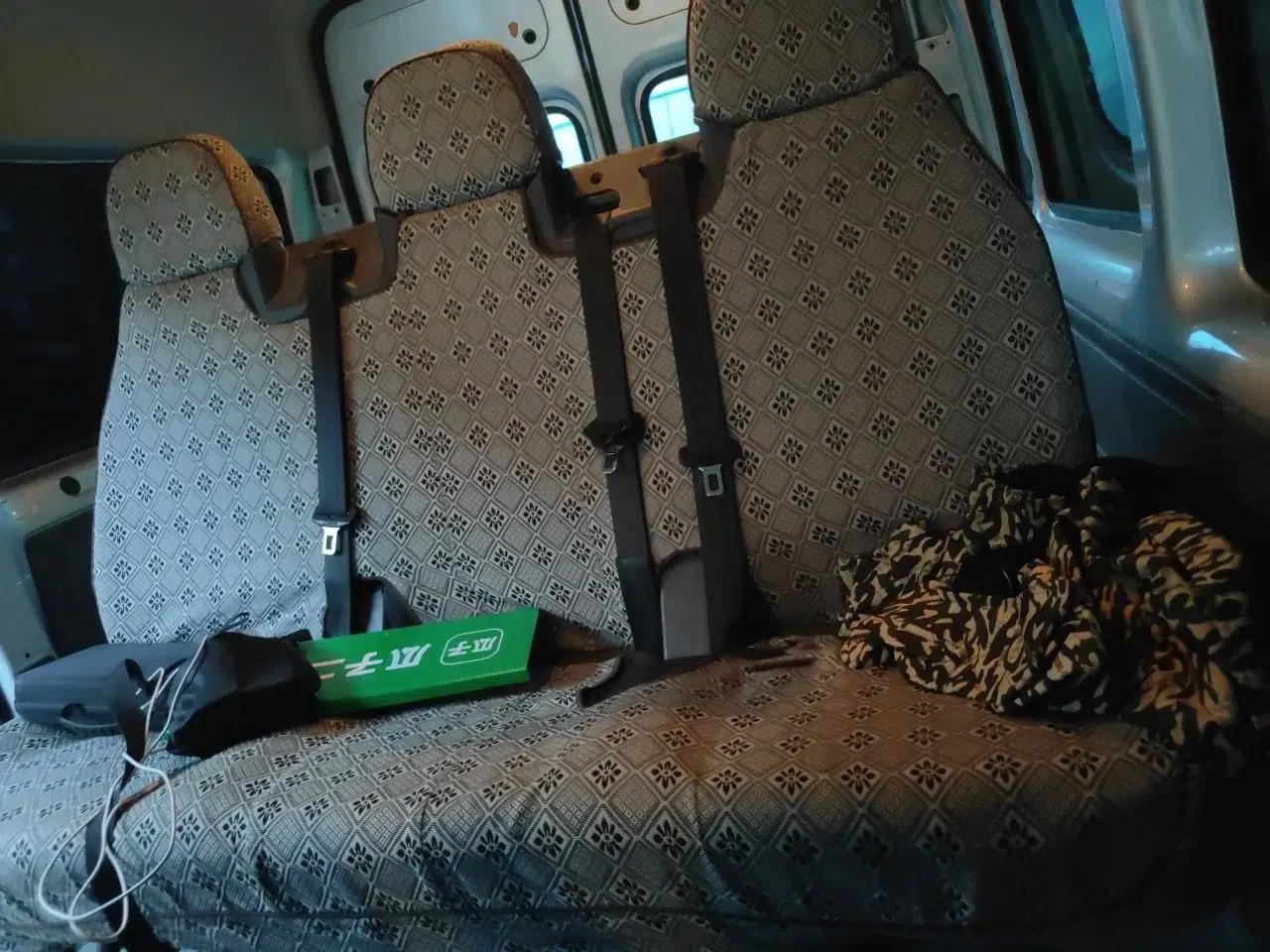 Ford Transit Custom 2019 2.2T Multi-Function Short Wheelbase Mid-Height 6-Seater China VI — миниатюра 18