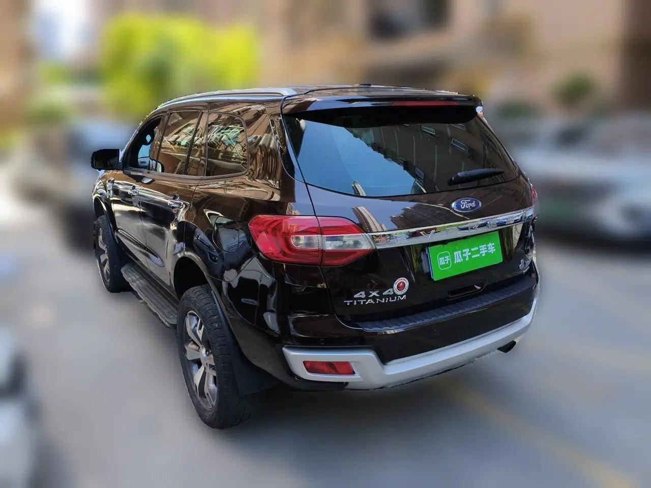 Ford Everest 2016 2.0T Gasoline Automatic 4x4 Flagship Edition — миниатюра 4