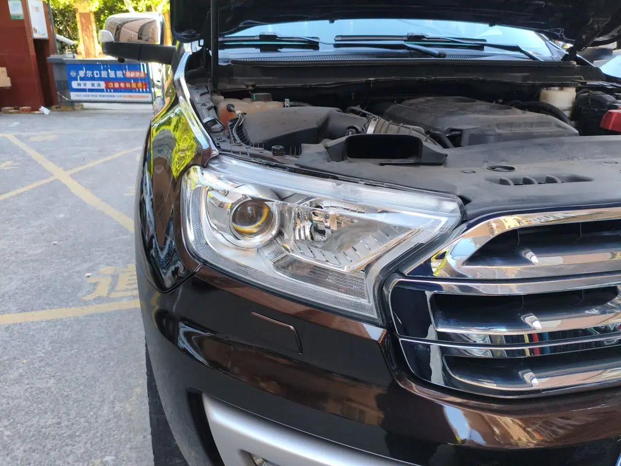 Ford Everest 2016 2.0T Gasoline Automatic 4x4 Flagship Edition — миниатюра 7