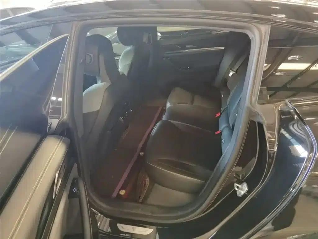 Nezha S 2022 Pure Electric 650km AWD Luxury Edition — миниатюра 17