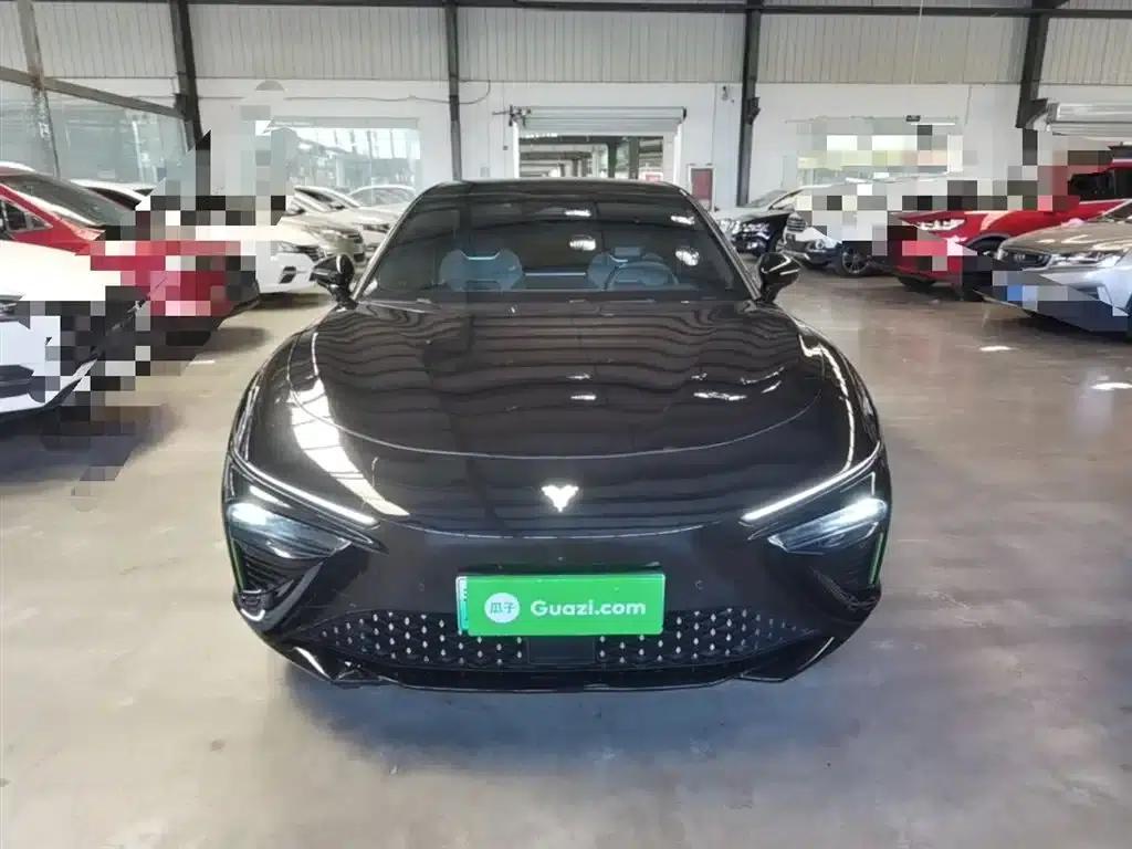Nezha S 2022 Pure Electric 650km AWD Luxury Edition — миниатюра 3