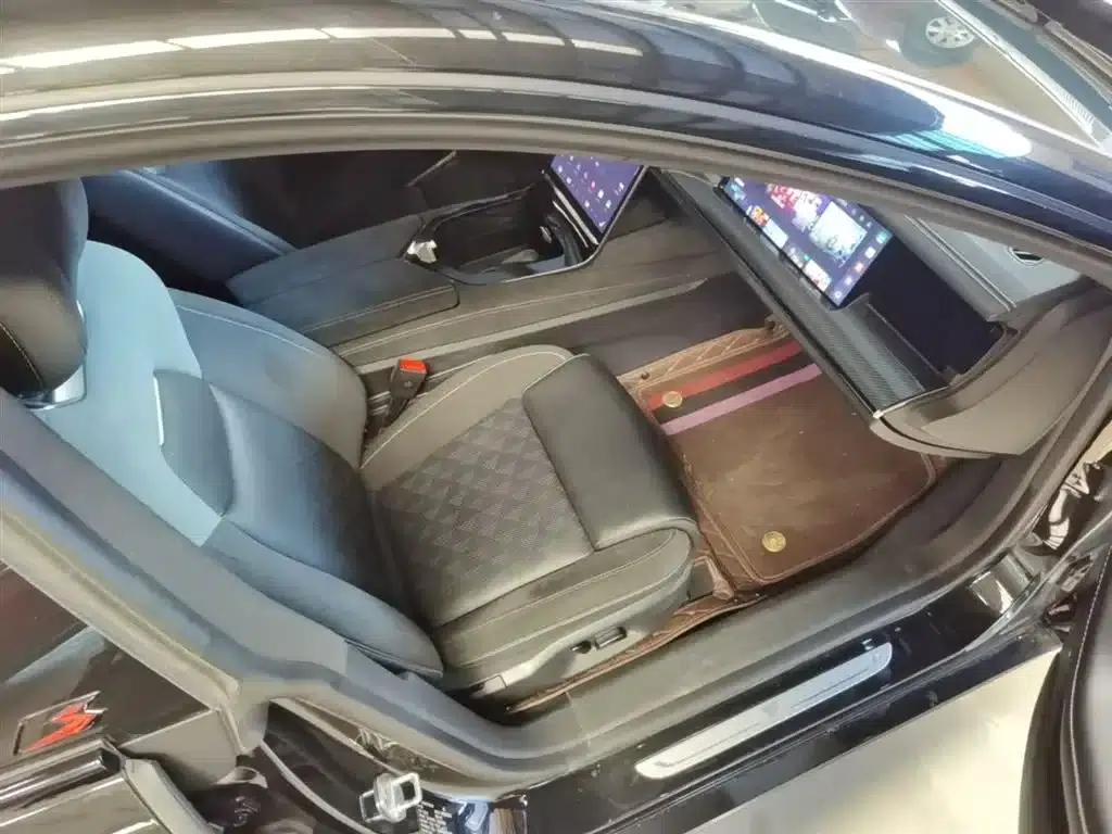 Nezha S 2022 Pure Electric 650km AWD Luxury Edition — миниатюра 25