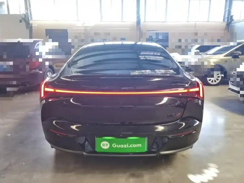 Nezha S 2022 Pure Electric 650km AWD Luxury Edition — миниатюра 6