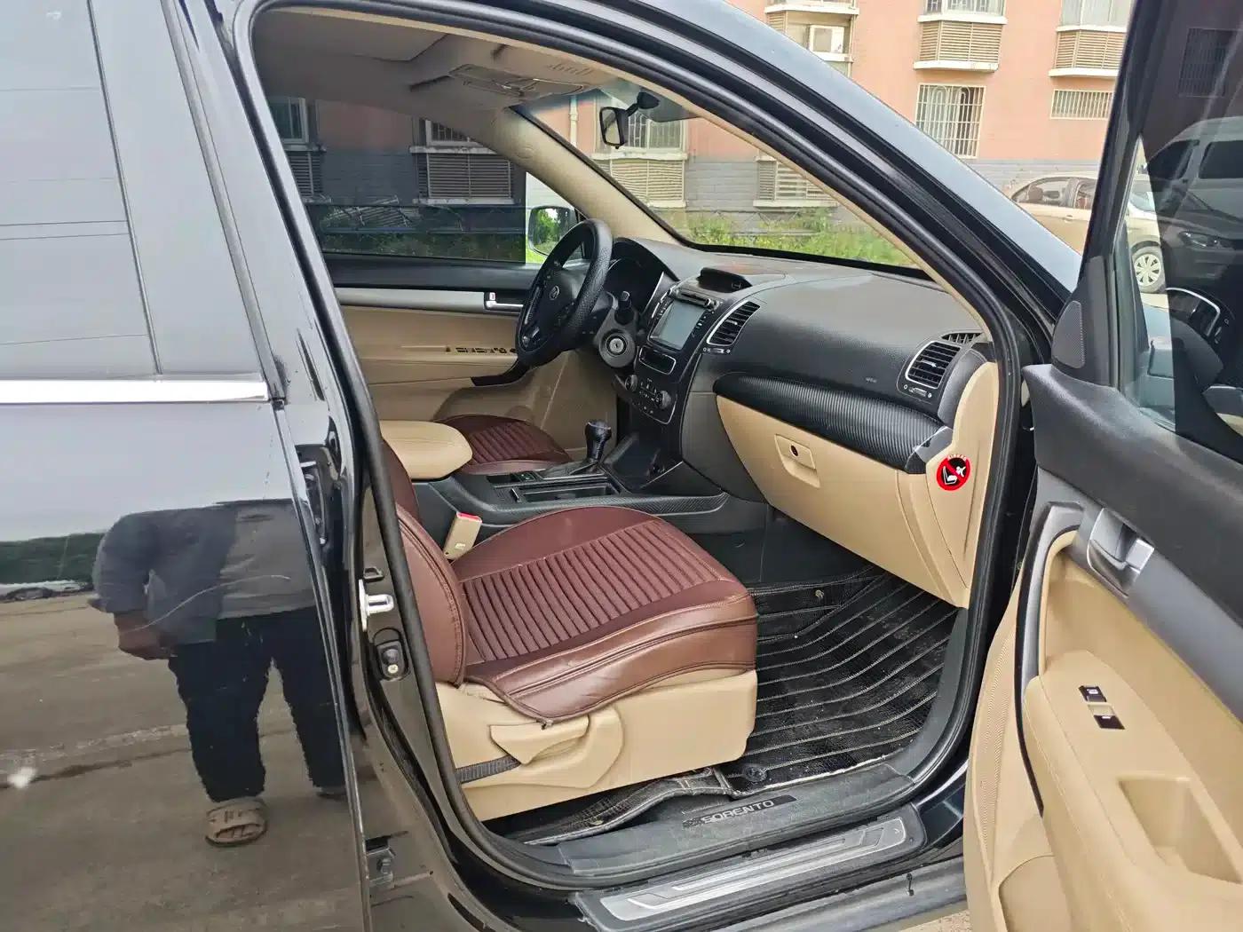2013 Sorento 2.4L 5-seater Petrol Comfort Edition — миниатюра 6