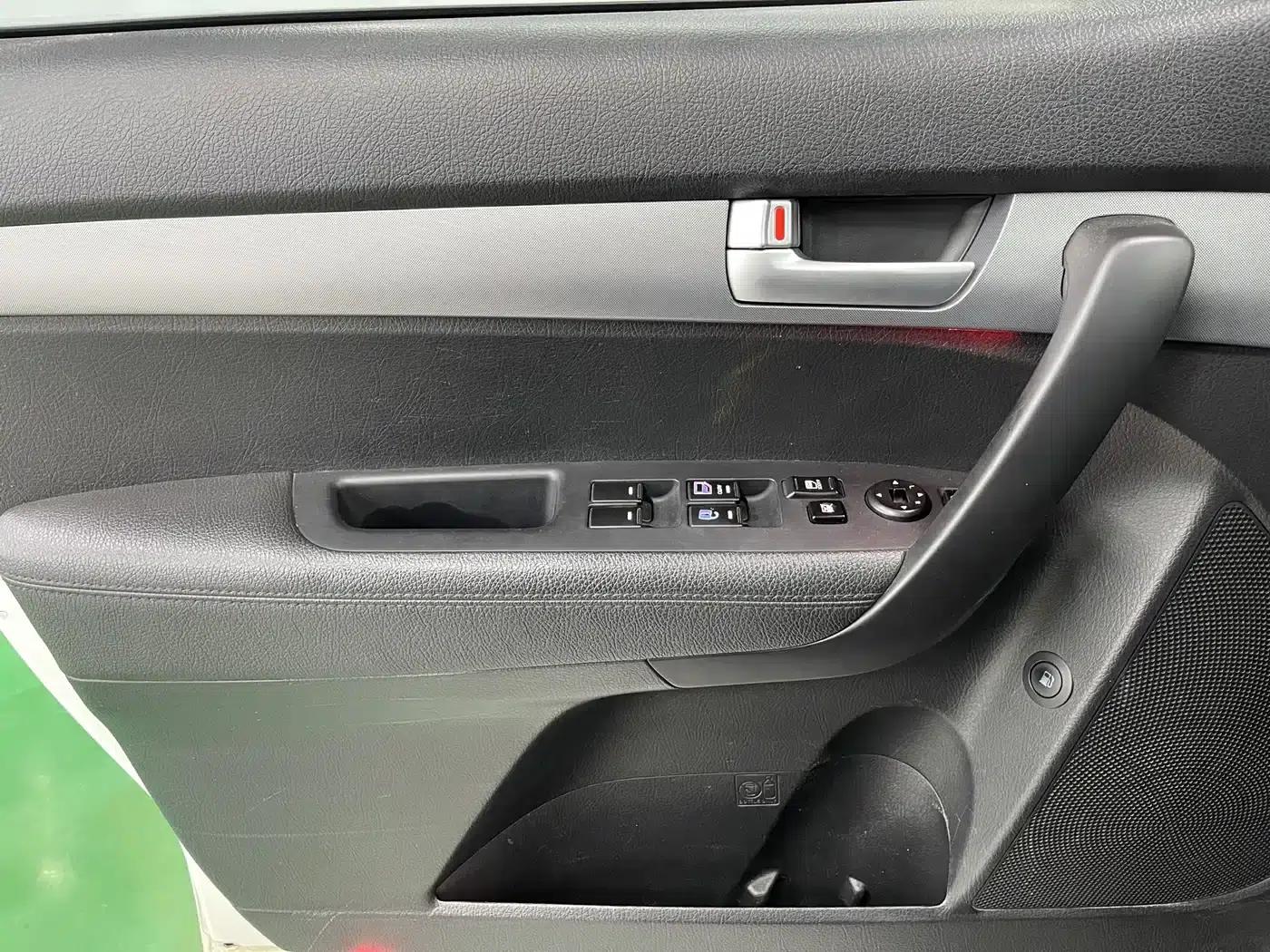 2013 Sorento 2.4L 5-seater Petrol Luxury Edition (China V Emission Standard) — миниатюра 19
