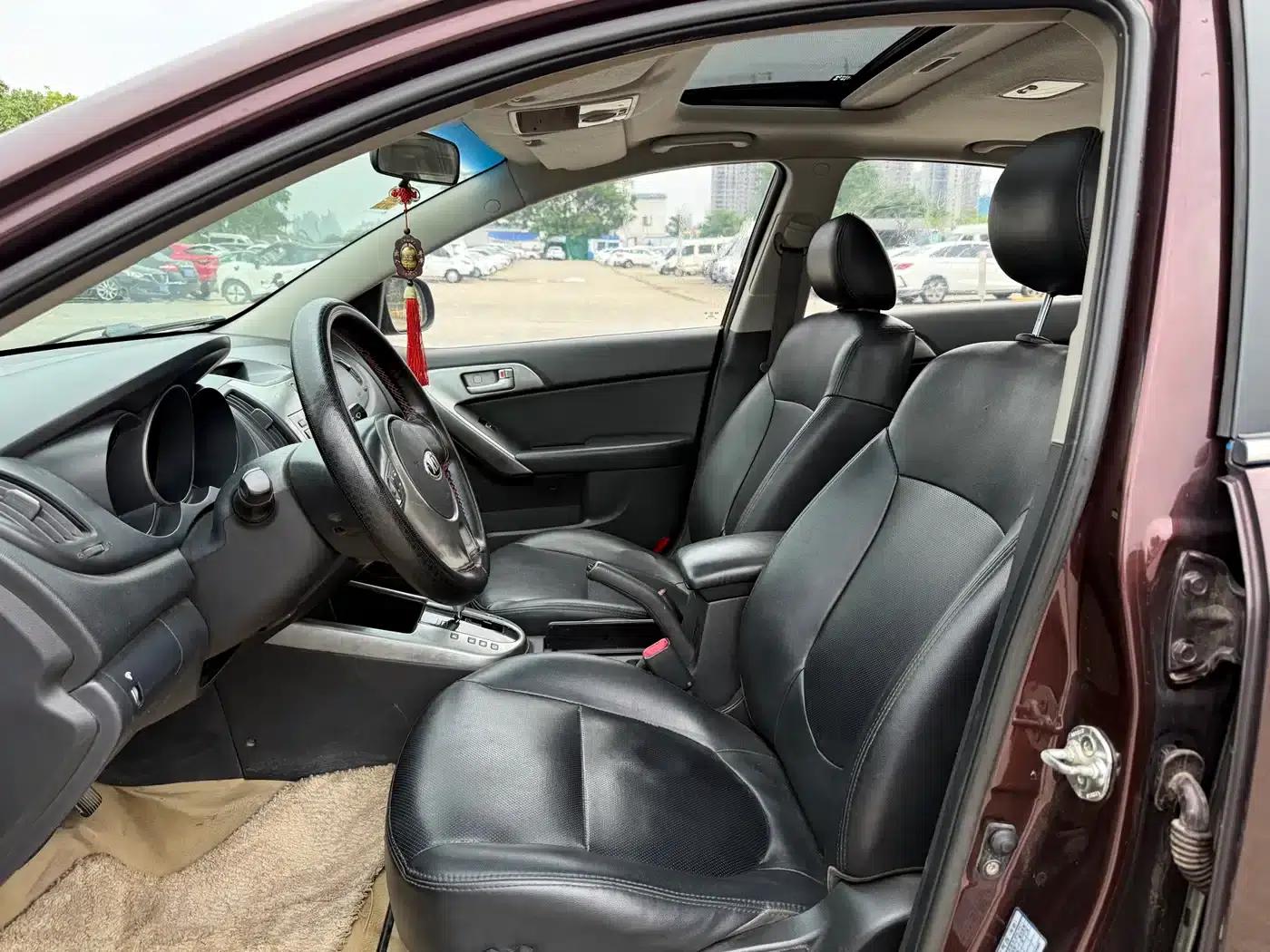 2012 Forte 1.6L AT GLS Commemorative Edition — миниатюра 6