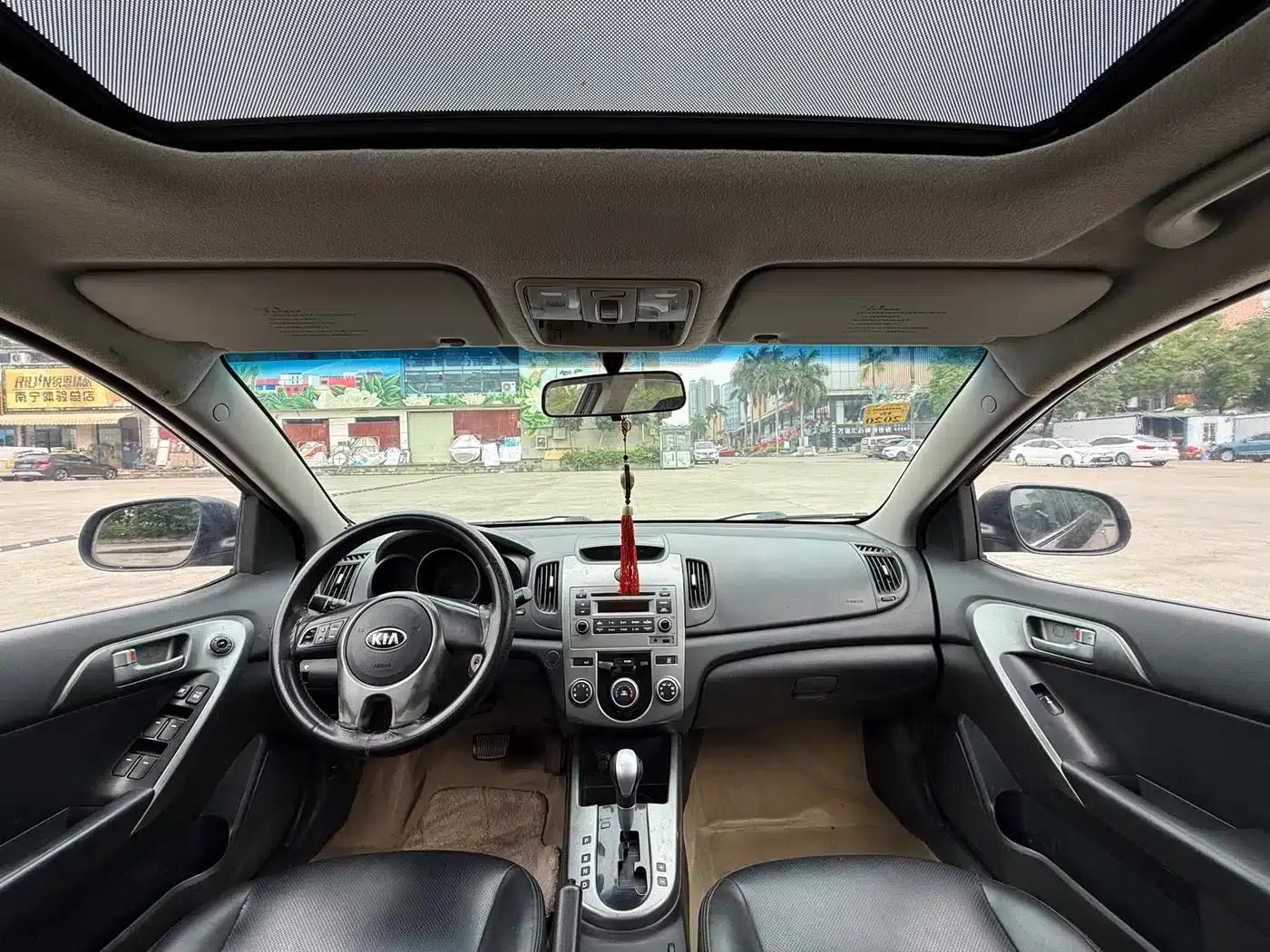 2012 Forte 1.6L AT GLS Commemorative Edition — миниатюра 9