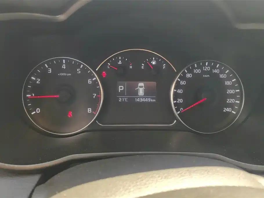 Carens 2013 2.0L 7-seater Automatic Standard Edition (National V Emission Standard) — миниатюра 14
