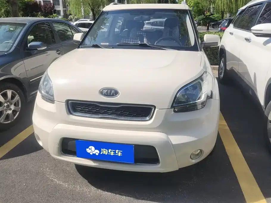 2013 Volkswagen Soul 1.6L AT GL — миниатюра 2