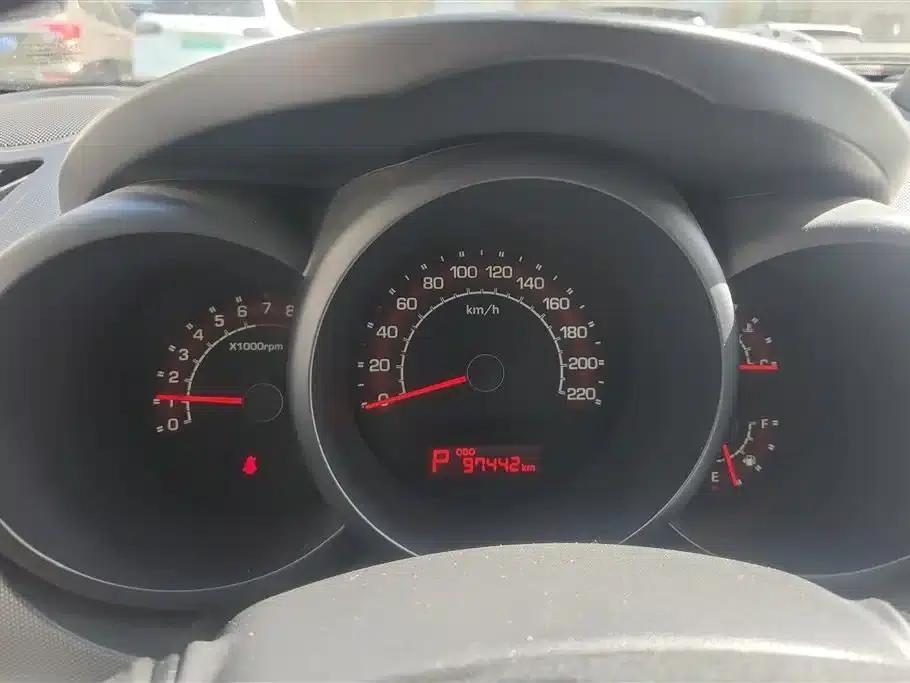 2013 Volkswagen Soul 1.6L AT GL — миниатюра 14