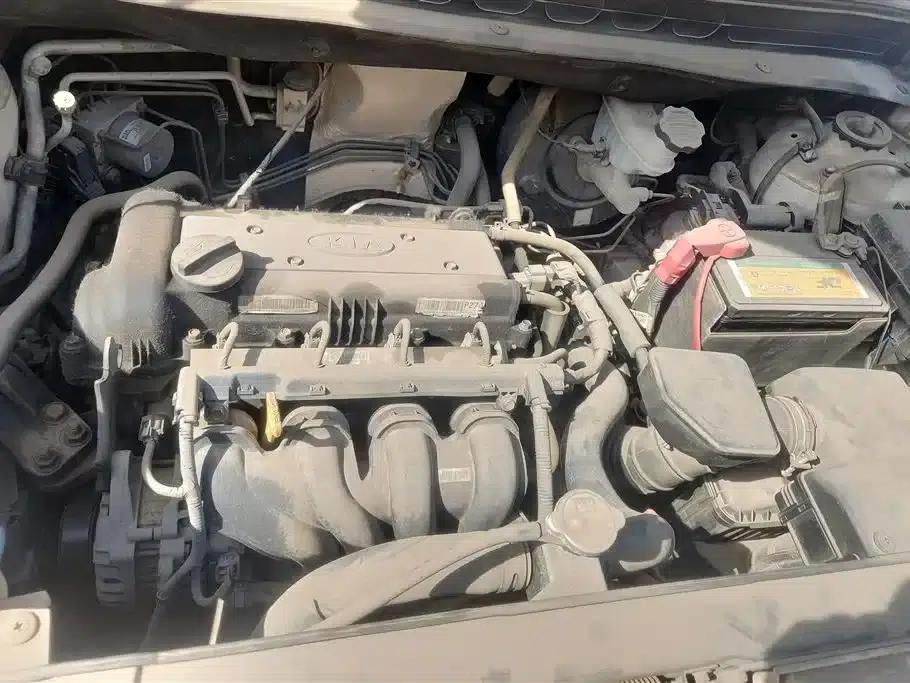2013 Volkswagen Soul 1.6L AT GL — миниатюра 10